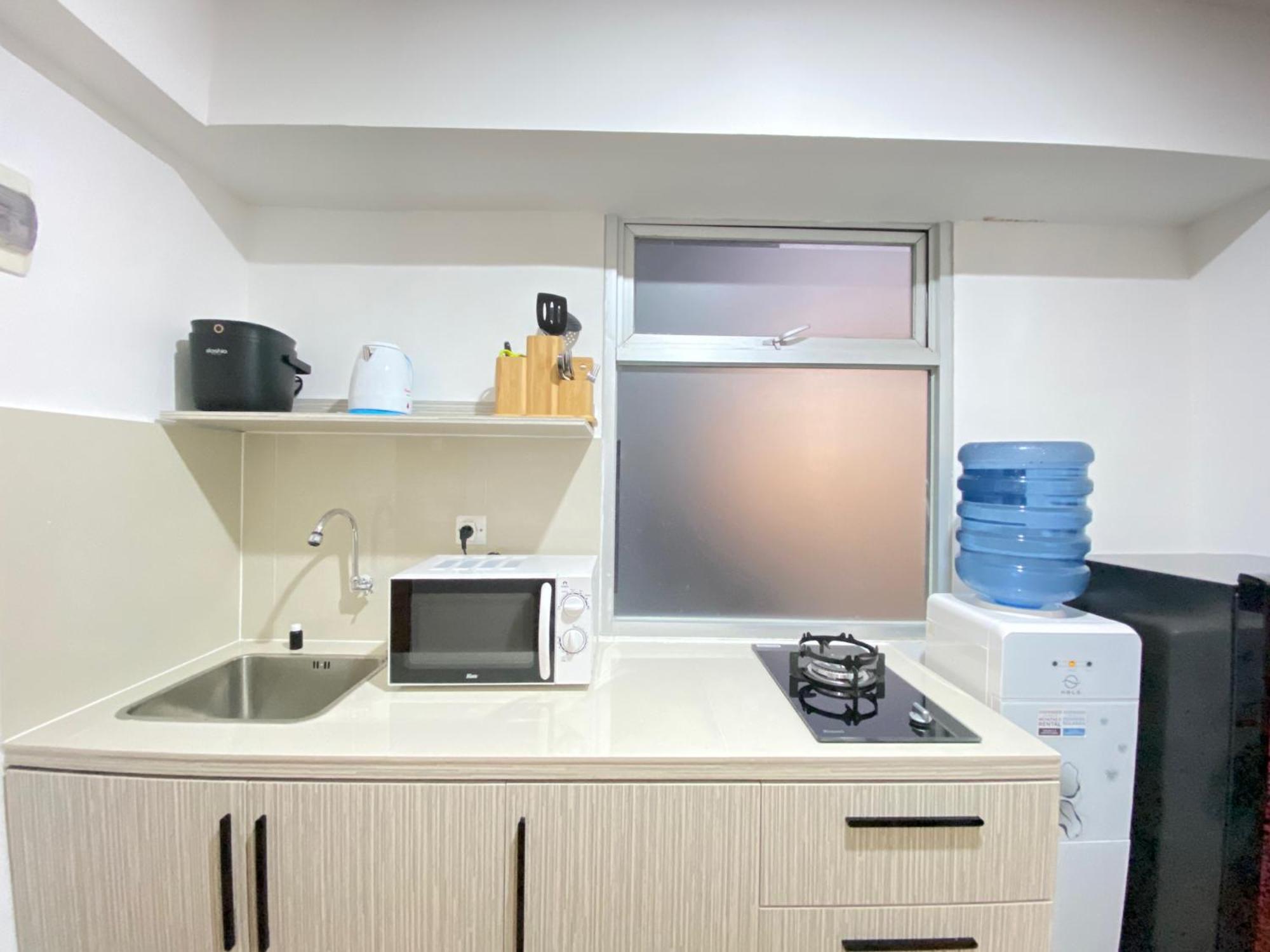 Apartemen Modern And Well Furnished 2br At Jarrdin Near Cihampelas Walk By Travelio