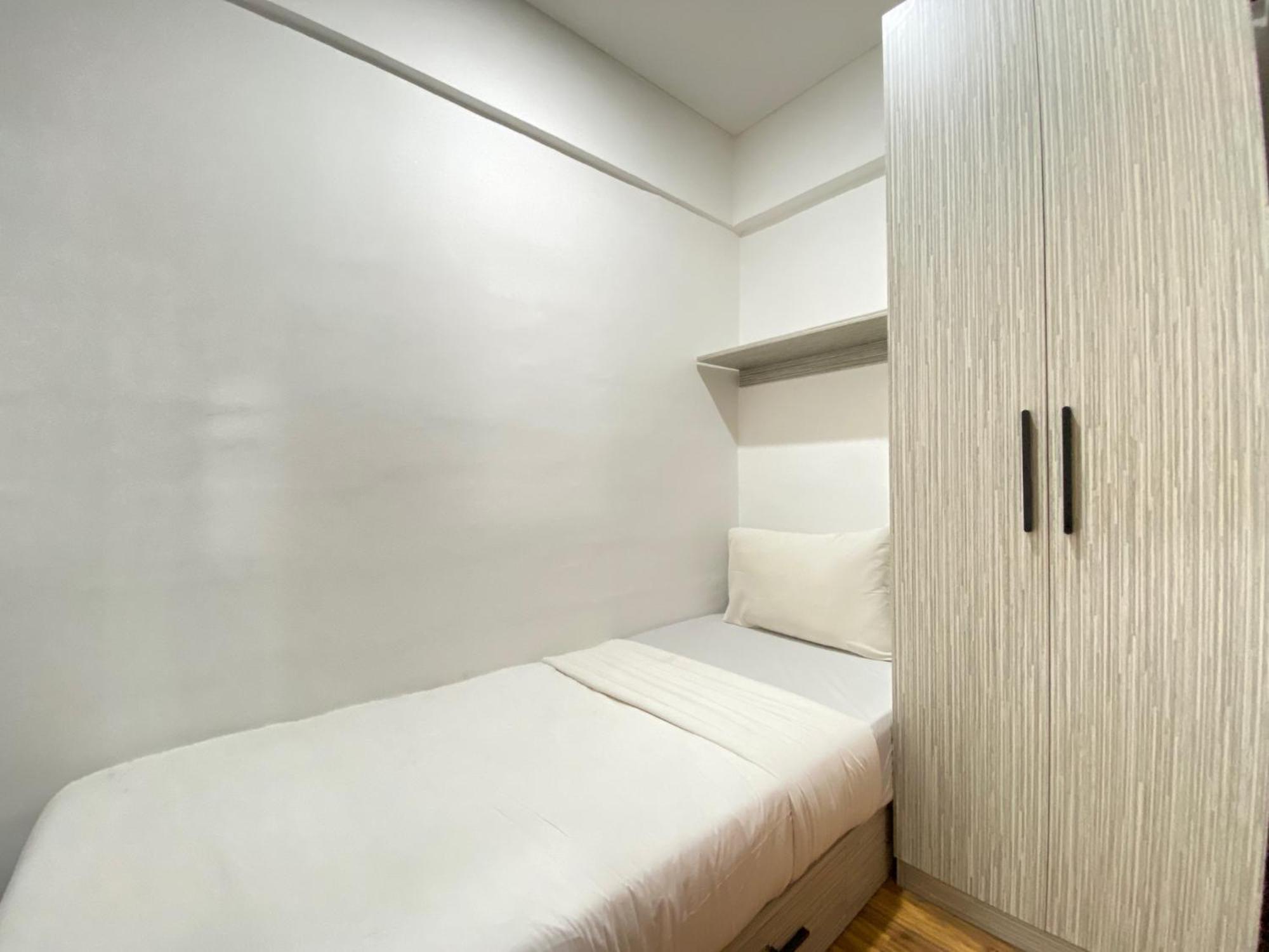 Apartemen Modern And Well Furnished 2br At Jarrdin Near Cihampelas Walk By Travelio
